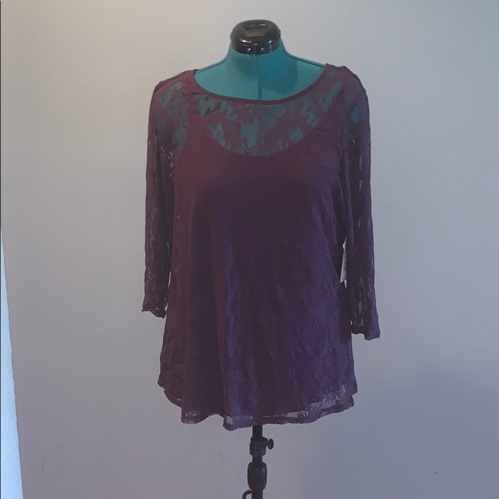 NWT Eggplant colored lace top with built-in shell